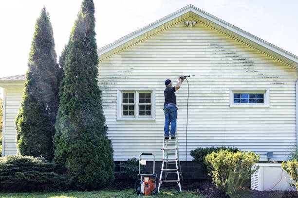 Best Vinyl Siding Pressure Washing in Columbus, WI